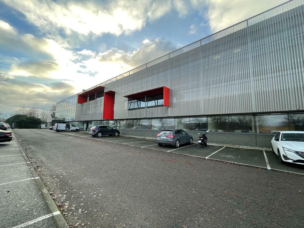 Bureau Bruges 640m² Vente bureau Bruges Gironde OVBUR2309430 4